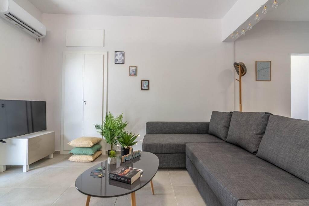 Garden Of Eden In Koukaki Apartment เอเธนส์ ภายนอก รูปภาพ