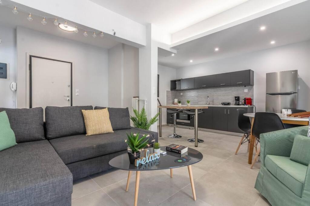 Garden Of Eden In Koukaki Apartment เอเธนส์ ภายนอก รูปภาพ