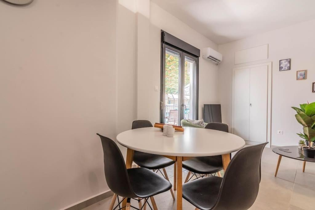 Garden Of Eden In Koukaki Apartment เอเธนส์ ภายนอก รูปภาพ